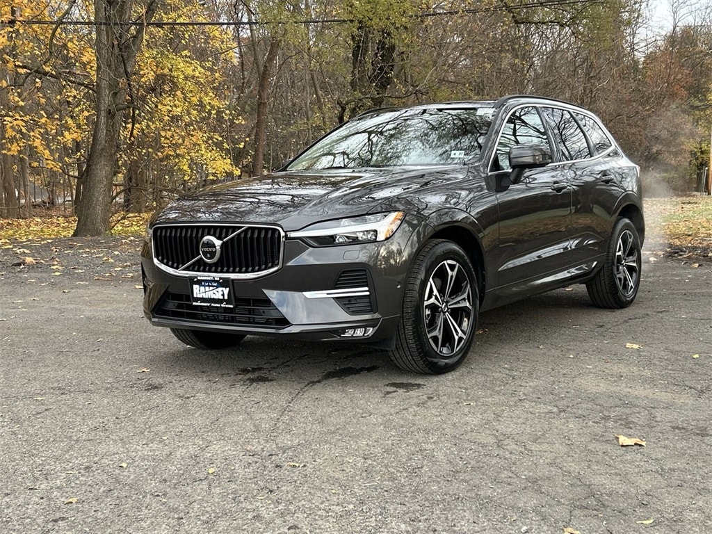 Certified 2022 Volvo XC60 B5 AWD Momentum SUV