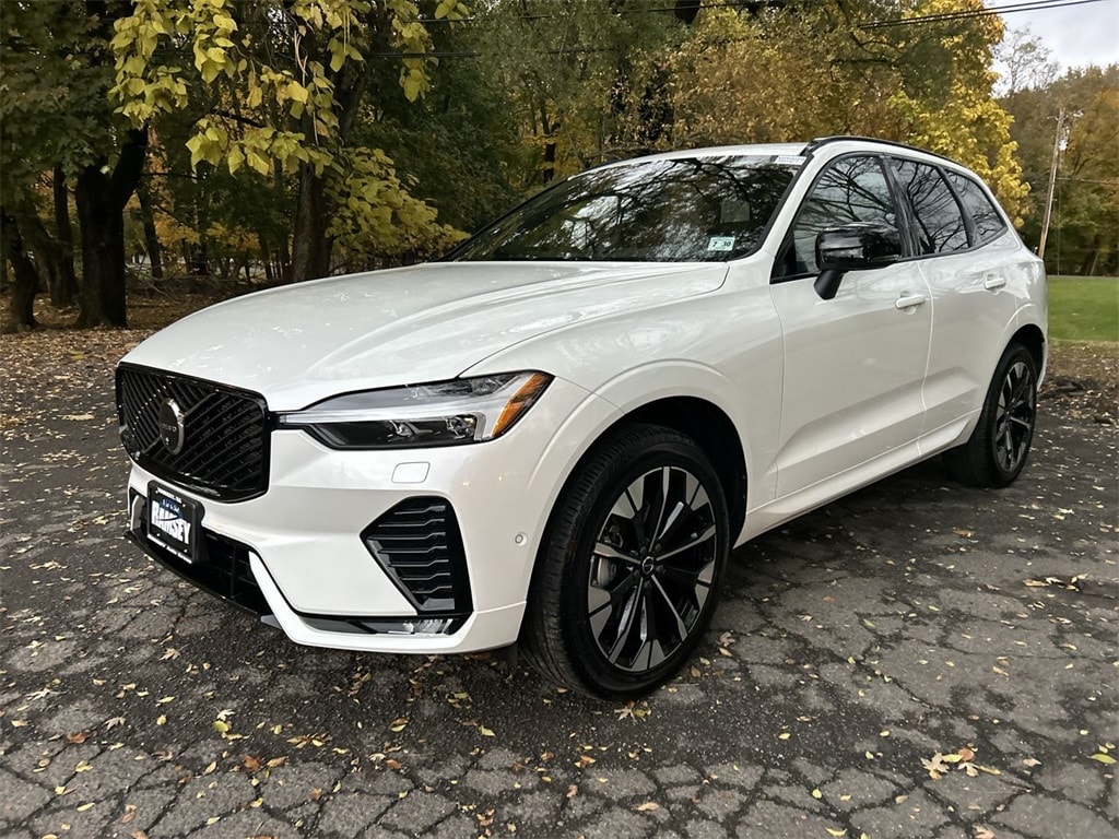 New 2026 Volvo XC60 B5 Plus SUV