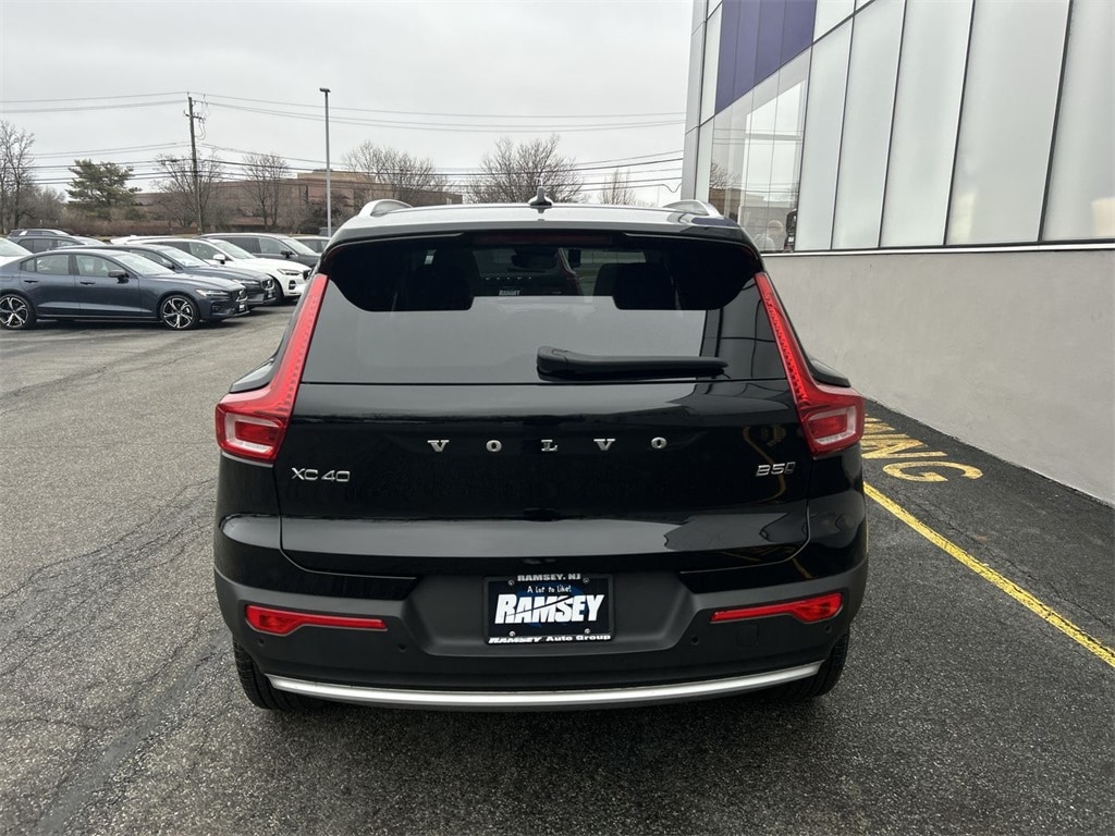 2025 Volvo XC40 Ultra - Photo 7