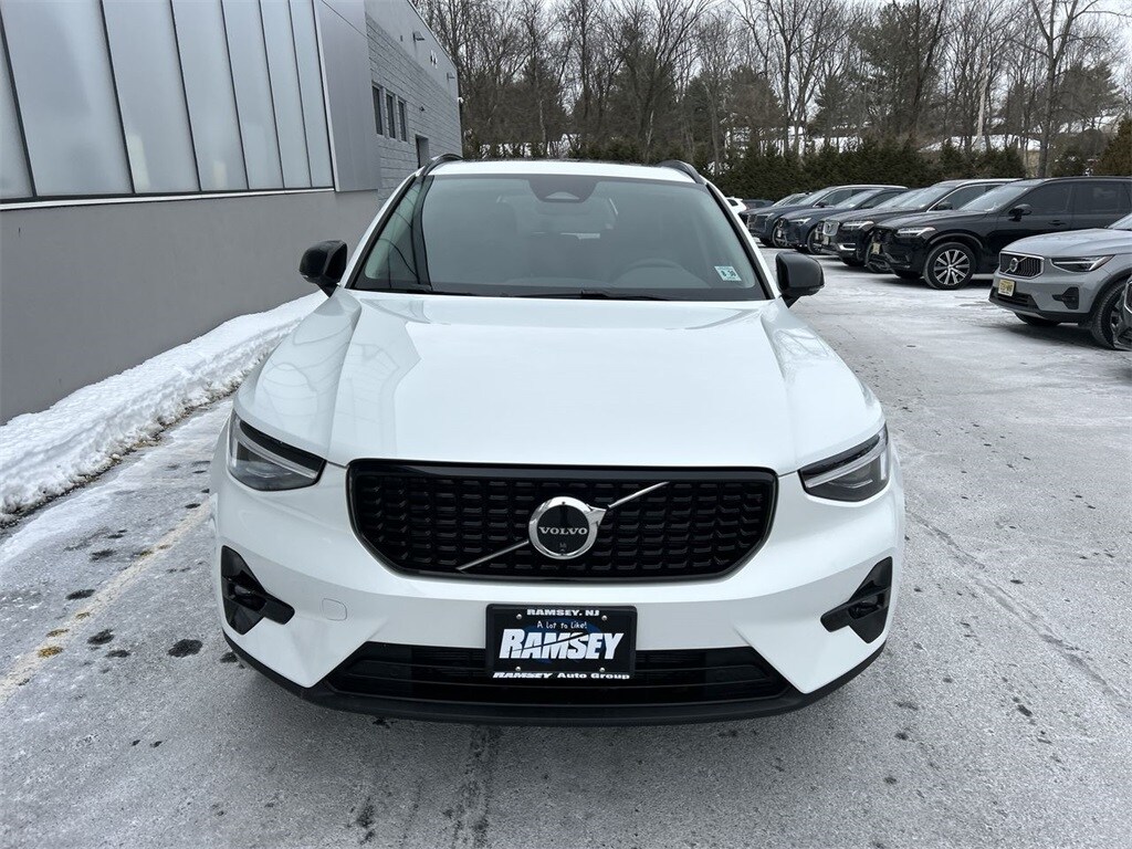 New 2026 Volvo XC40 B5 Plus SUV