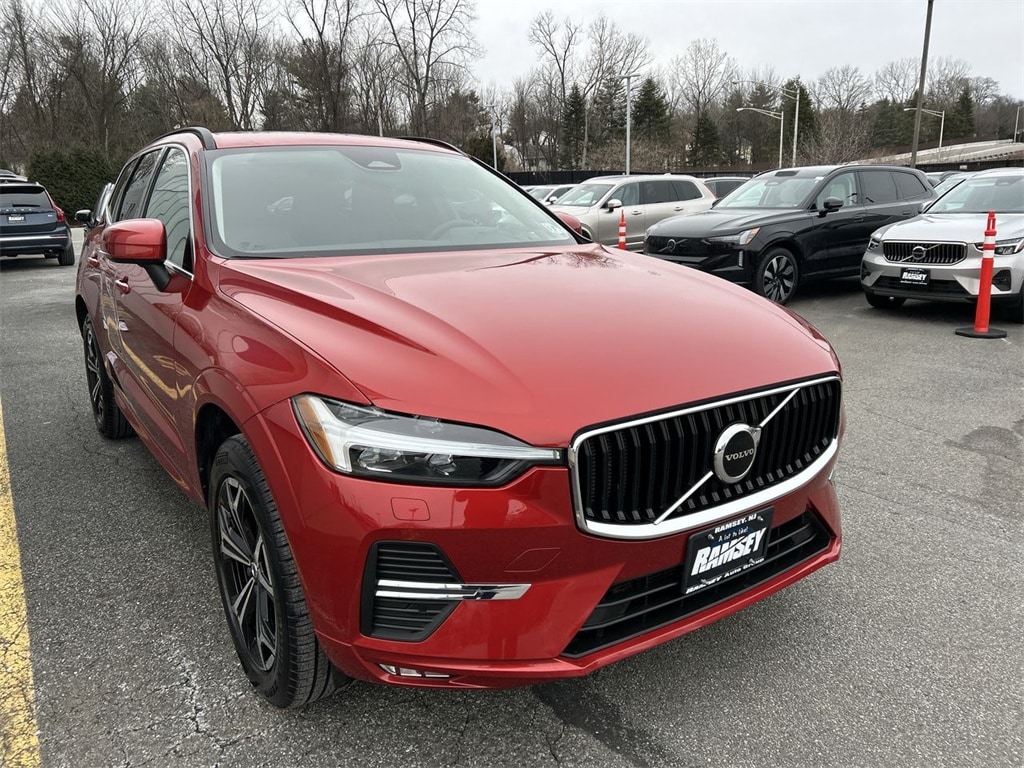 Certified 2022 Volvo XC60 B5 AWD Momentum SUV