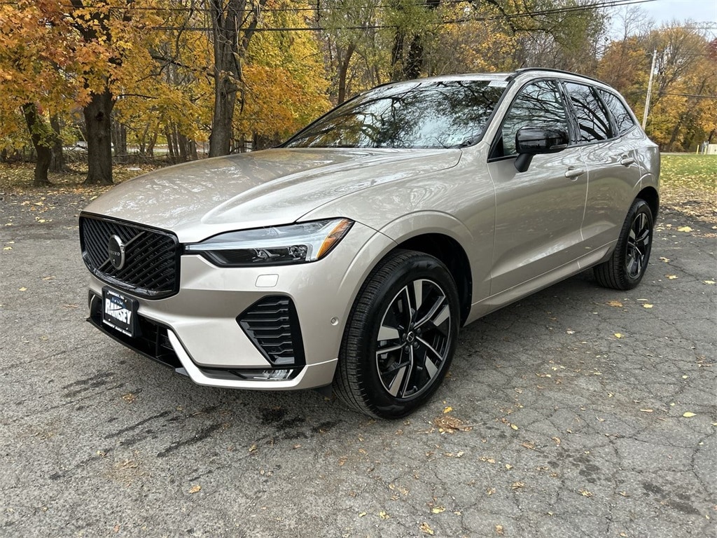 New 2026 Volvo XC60 B5 Plus SUV