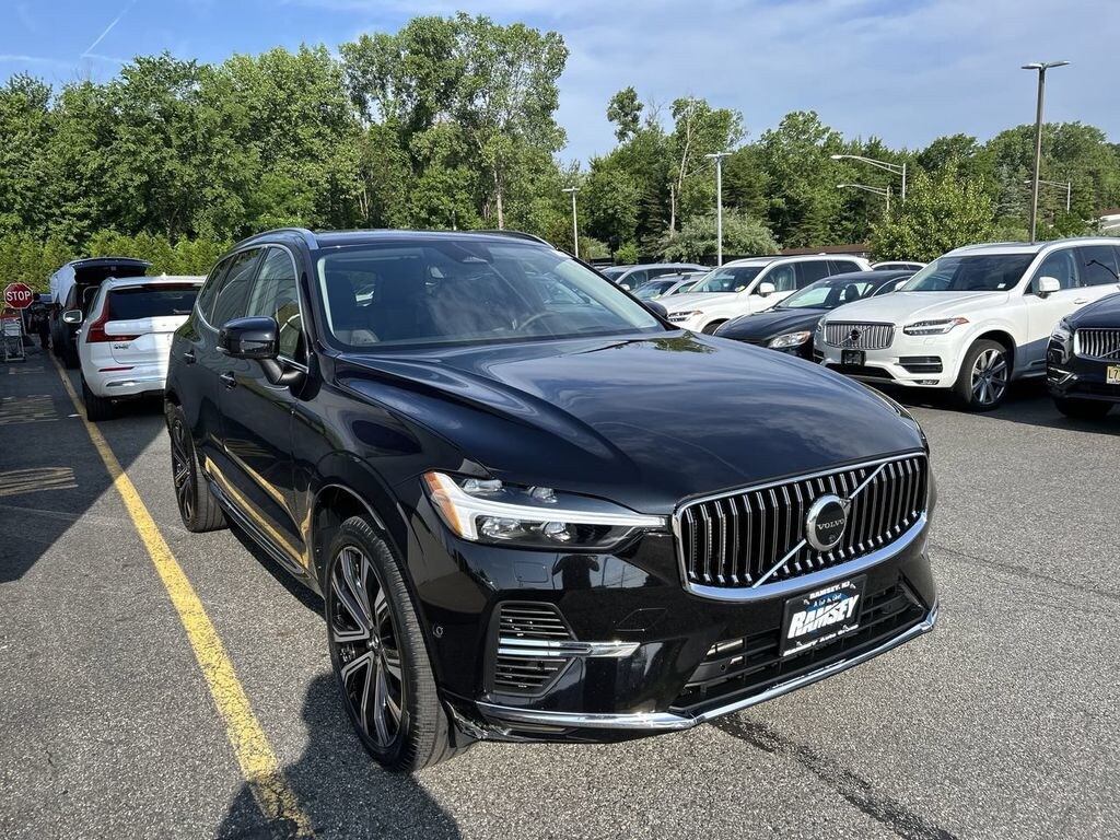 Certified 2023 Volvo XC60 Recharge Plug-In Hybrid Ultimate Bright SUV