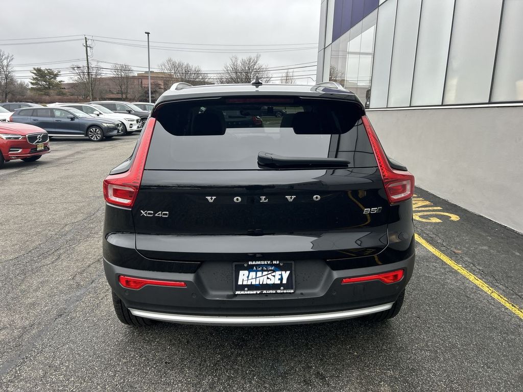 2025 Volvo XC40 Ultra - Photo 7