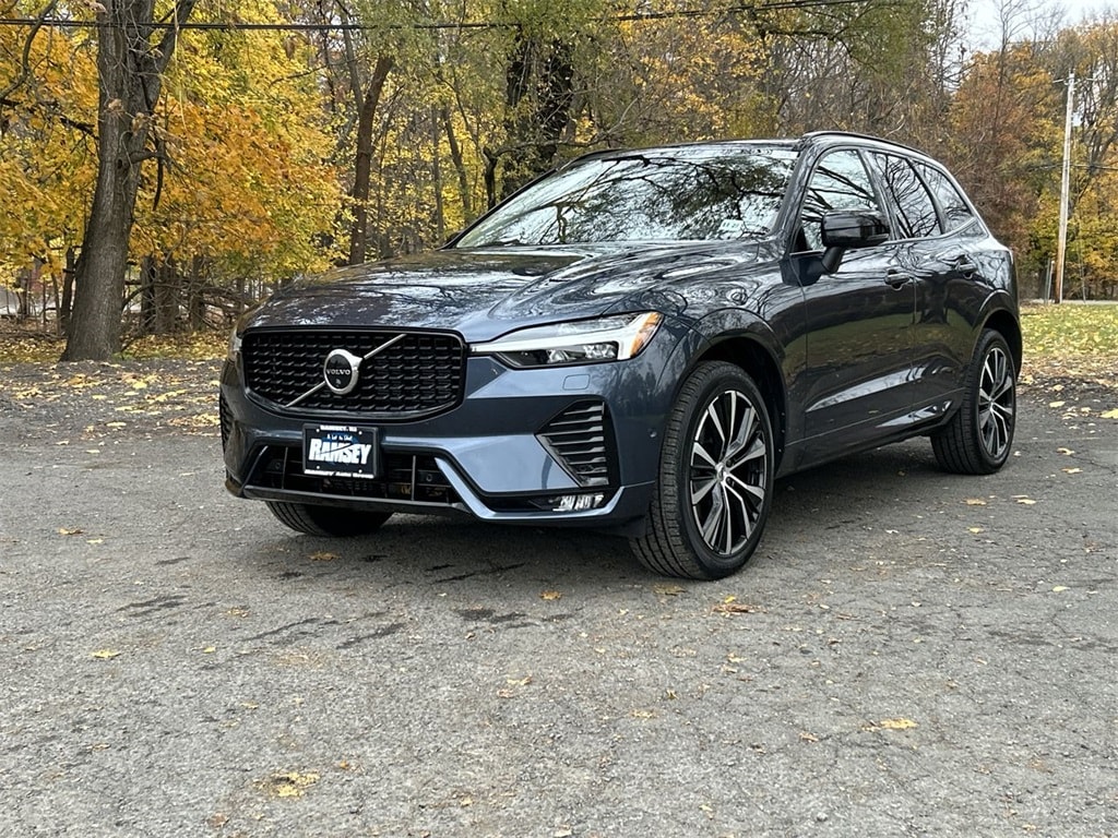 2023 Volvo XC60 Plus