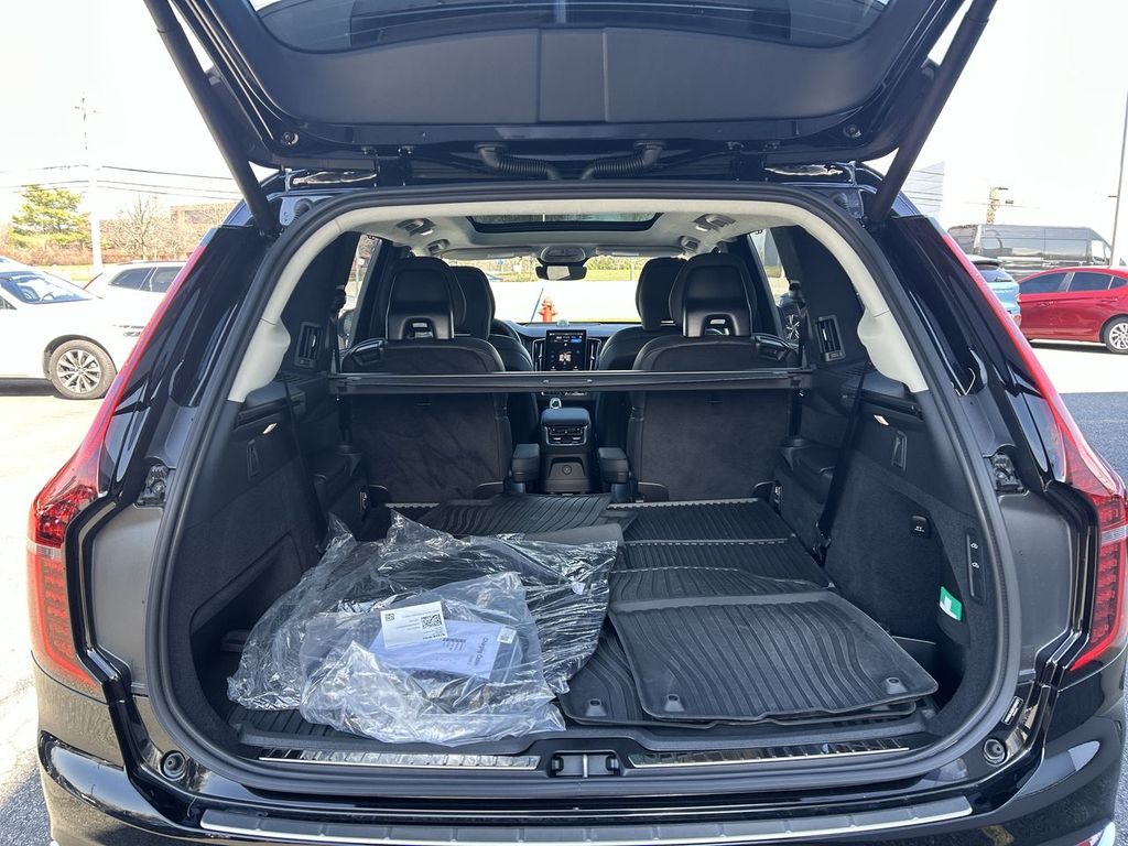 2025 Volvo XC90 Ultra - Photo 27