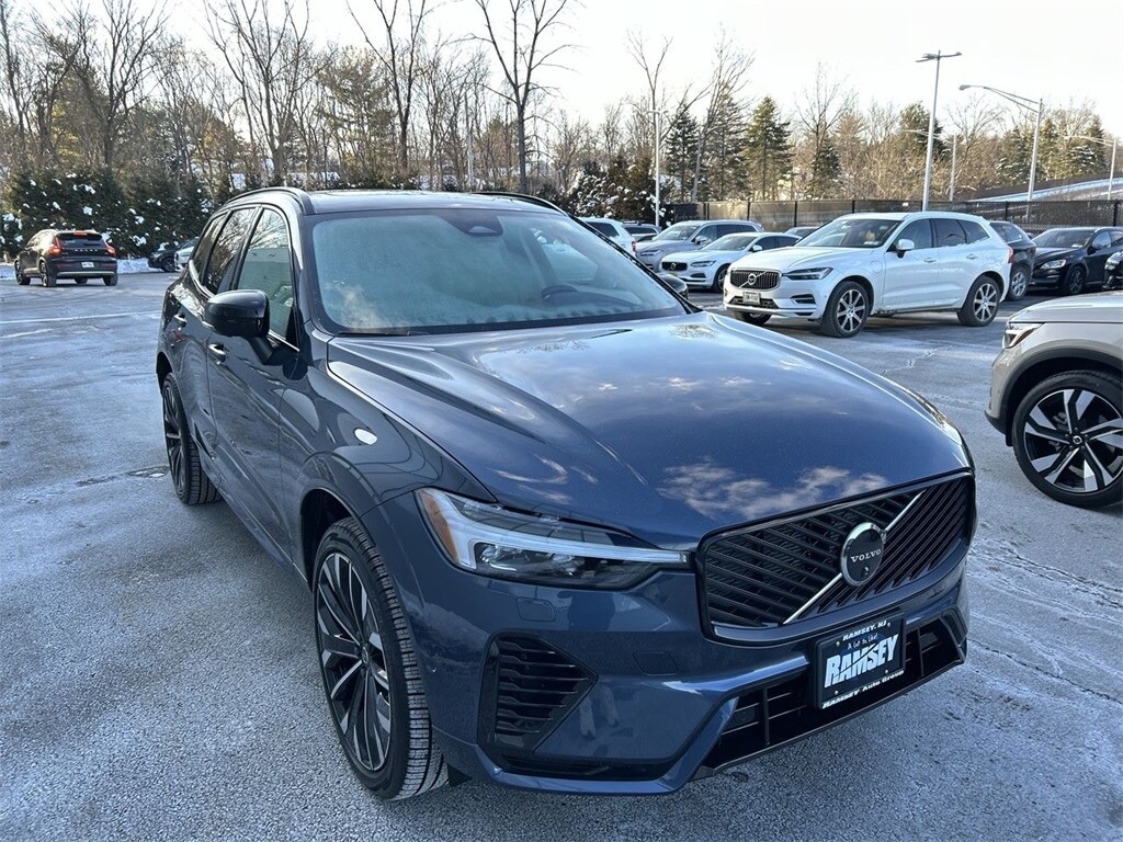New 2026 Volvo XC60 plug-in hybrid T8 Ultra SUV