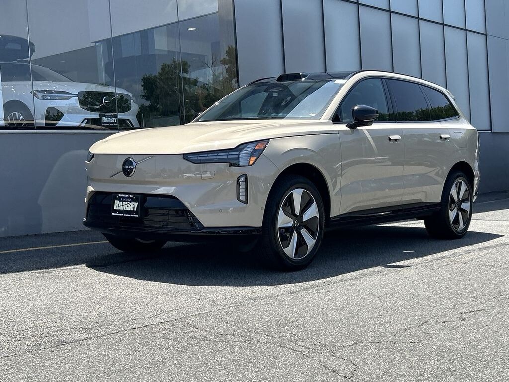 Certified 2025 Volvo EX90 Twin Motor Performance Plus 7-Seater SUV