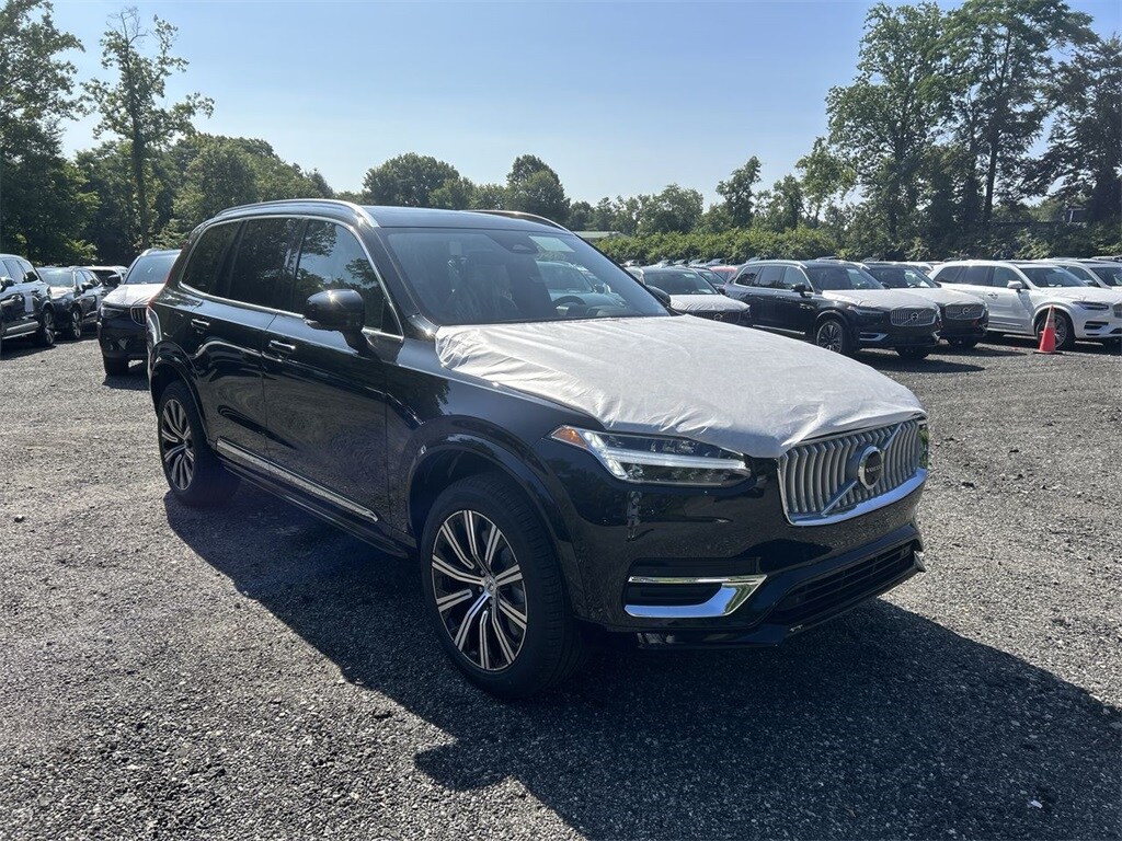 2025 Volvo XC90 Plus photo 2