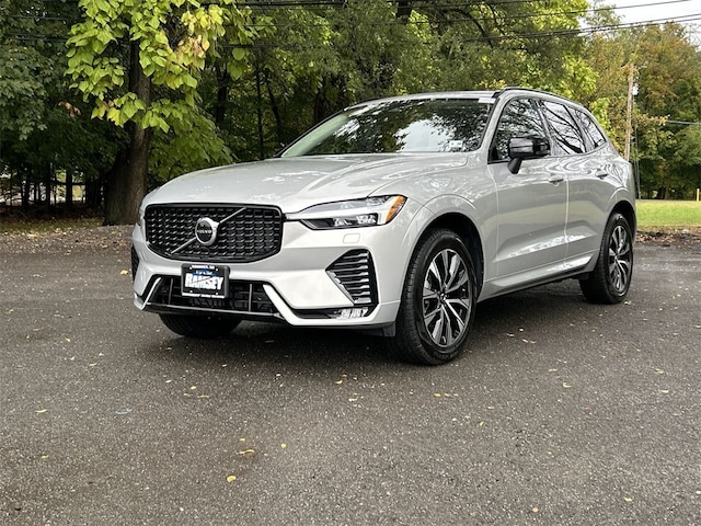 2025 Volvo XC60 B5 Core SUV