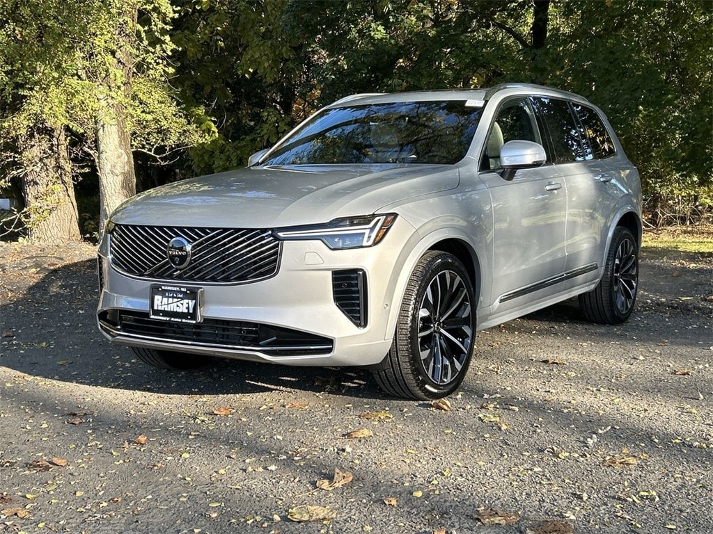 2025 Volvo XC90 Ultra's photo