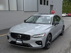 2024 Volvo S60 B5 Plus Dark Sedan