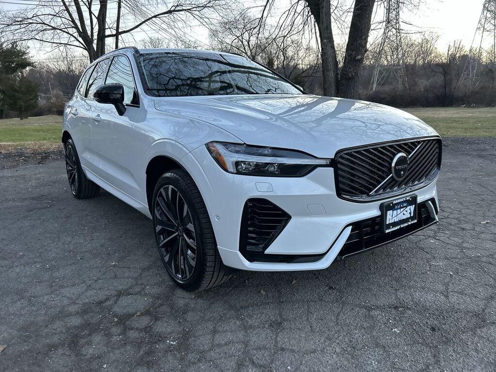 New 2026 Volvo XC60 plug-in hybrid T8 Ultra SUV