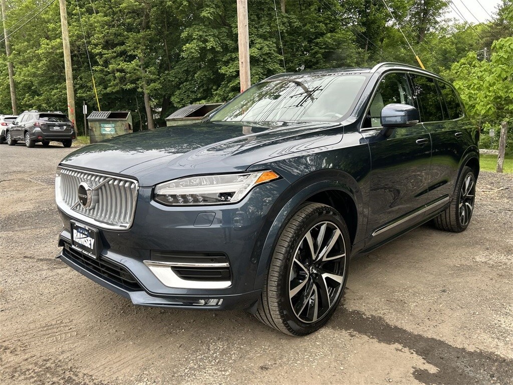 2024 Volvo XC90 Plus photo 4