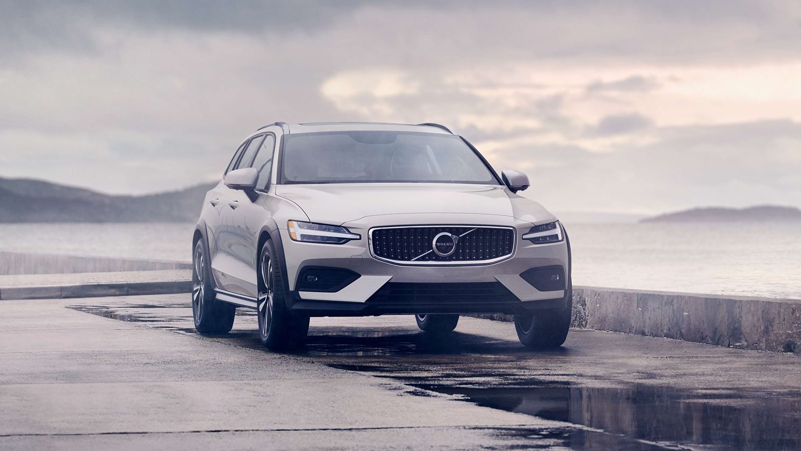 Volvo XC60, V60 Now Pack Polestar's 415-HP Plug-In Powertrain