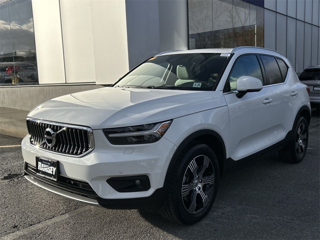 2022 Volvo XC40 Inscription's photo