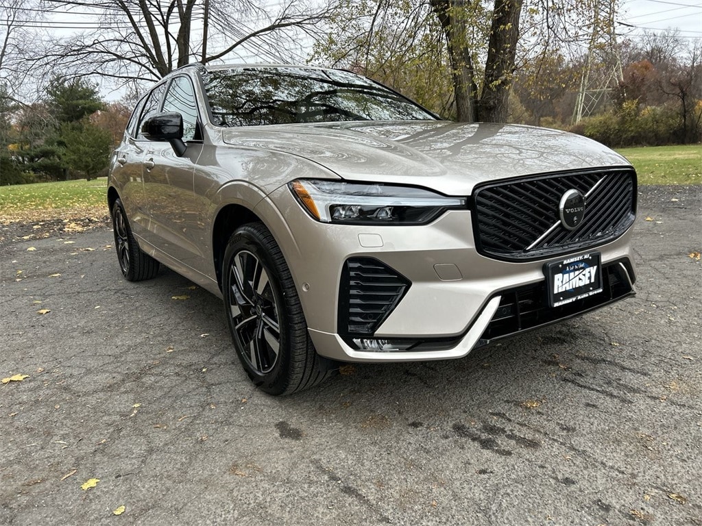 New 2026 Volvo XC60 B5 Plus SUV