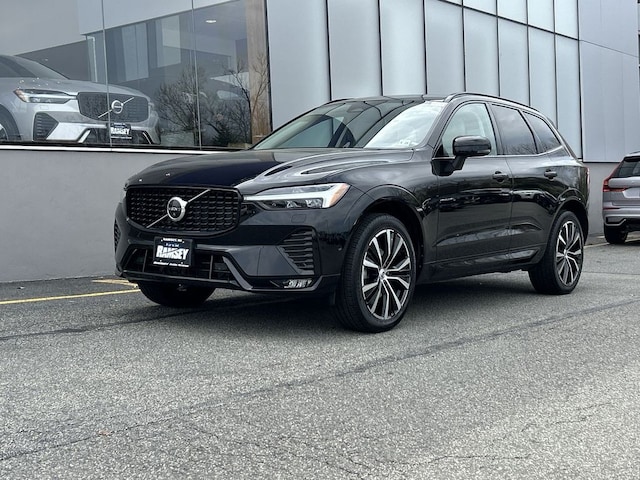2023 Volvo XC60 B5 AWD Plus Dark SUV
