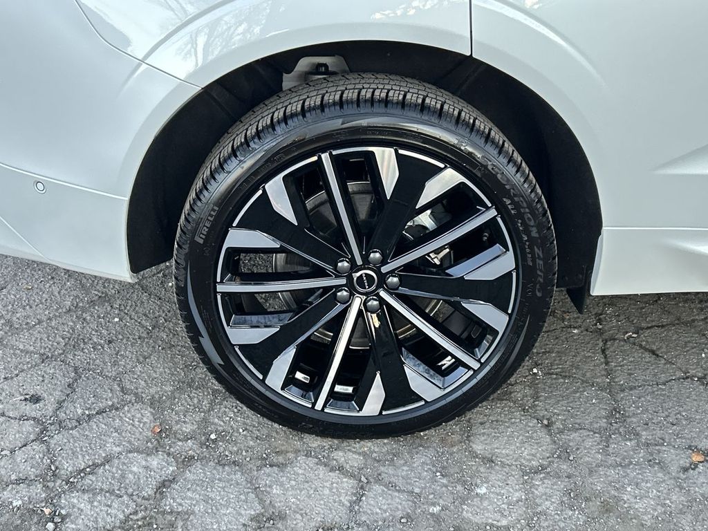 2026 Volvo XC60 Ultra - Photo 12