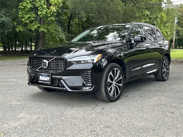2023 Volvo XC60 B5 AWD Plus Dark SUV