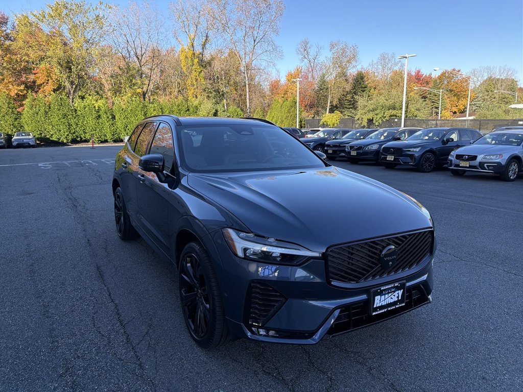 New 2026 Volvo XC60 B5 Ultra Black Edition SUV