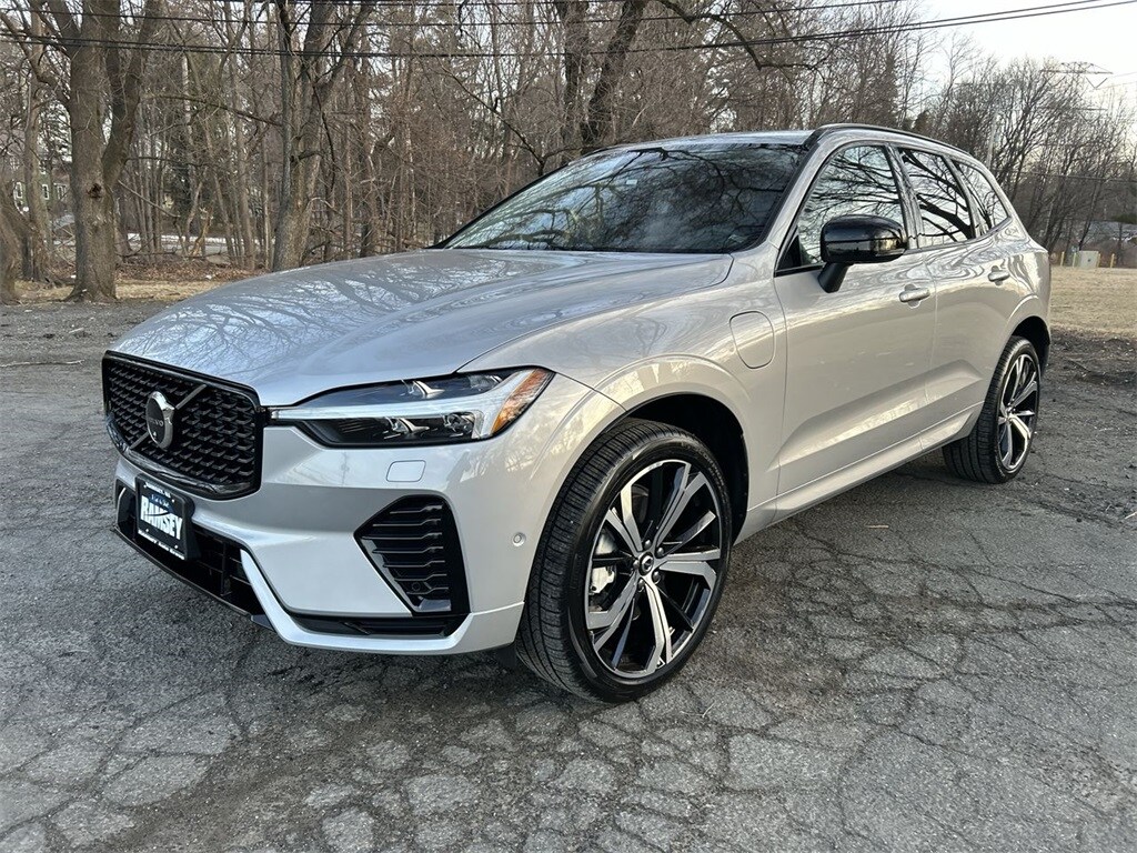 2024 Volvo XC60 Recharge T8 Ultimate photo 4