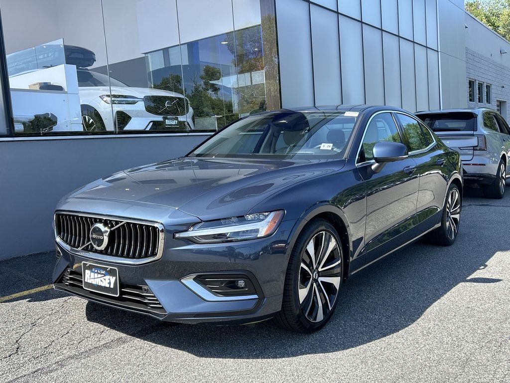 2023 Volvo S60