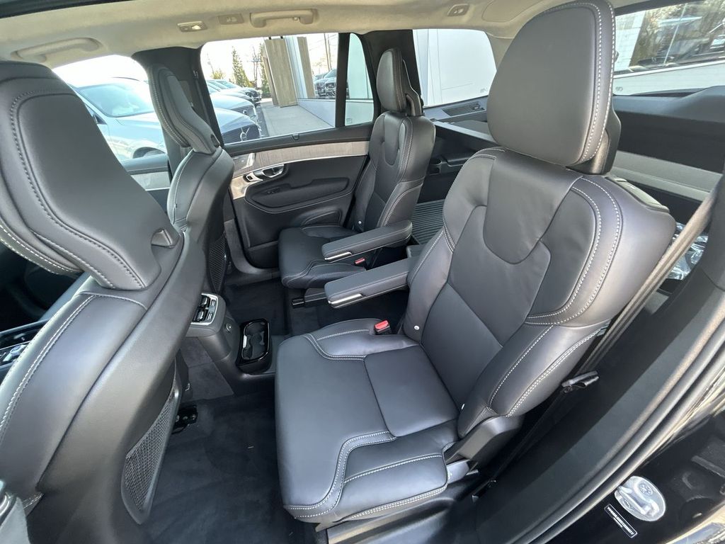 2025 Volvo XC90 Ultra - Photo 23
