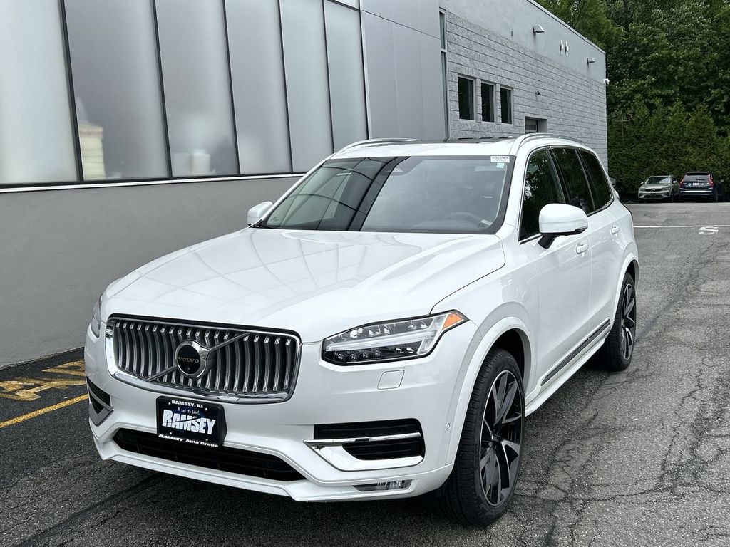 2023 Volvo XC90