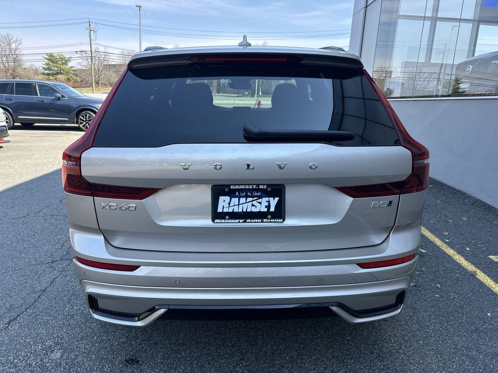 2026 Volvo XC60 Plus - Photo 26