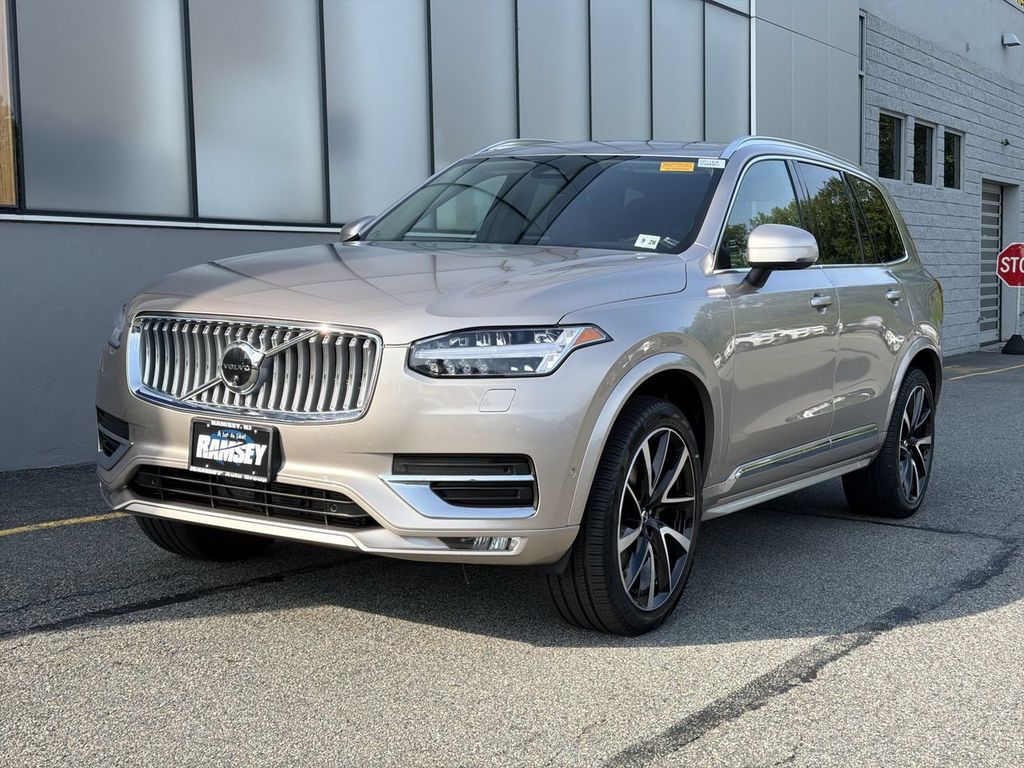 2023 Volvo XC90