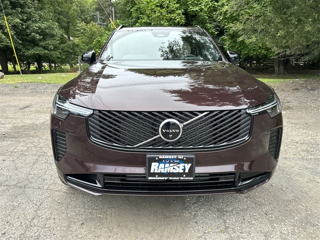 New 2026 Volvo XC90 plug-in hybrid T8 Ultra Dark Theme 7-Seater SUV