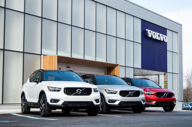 2019 Volvo XC40 Momentum R-Design Inscription