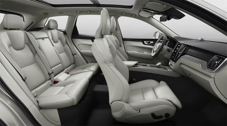 2022 XC60 comfortable connective interior