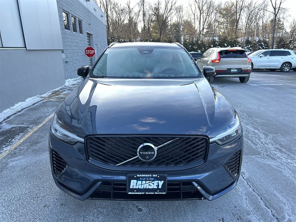 New 2026 Volvo XC60 plug-in hybrid T8 Ultra SUV