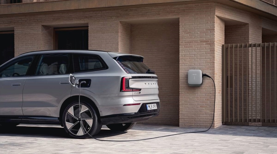 2026 Volvo EX90 detailing charging 