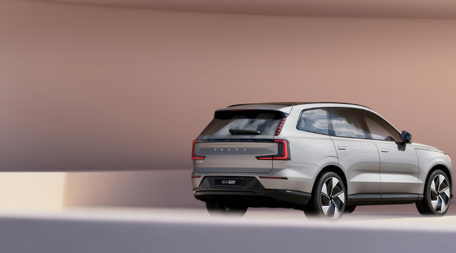 2026 Volvo XC90 Crystal White and Onyx Black finishes Ramsey Volvo in Ramsey, NJ