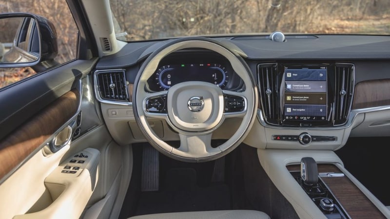 2024 Volvo V90 Cross Country: An SUV with Premium Interior