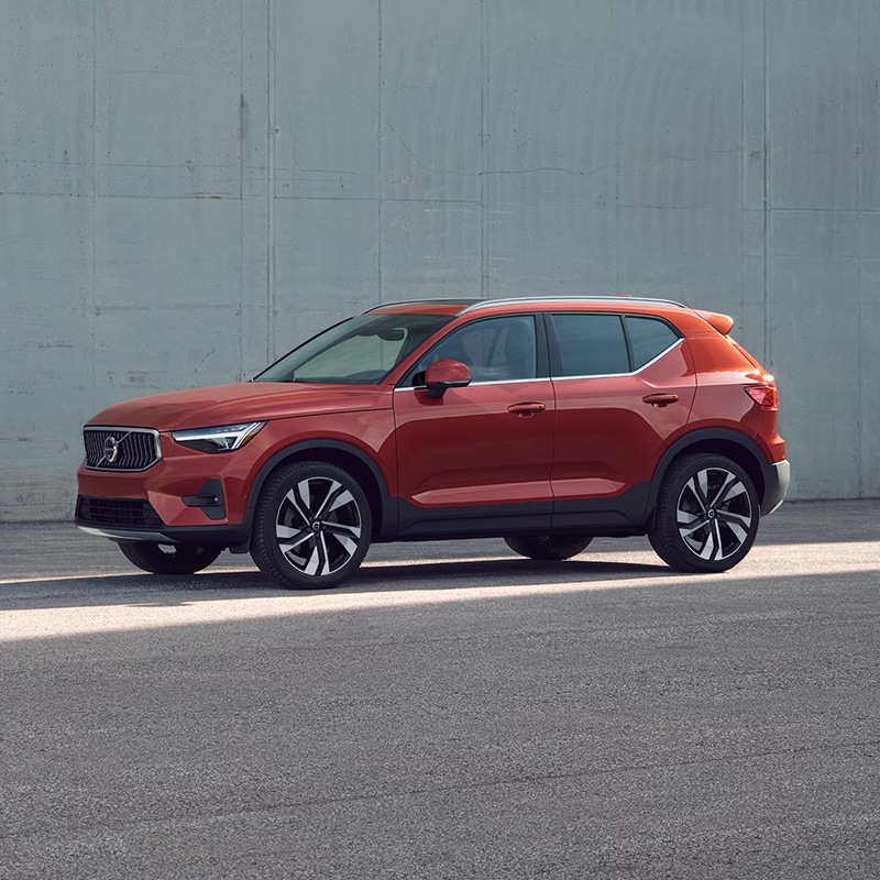 2025 Volvo XC40