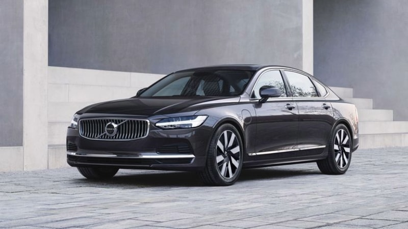 2024 Volvo S90: Serene Interior and Innovative Features