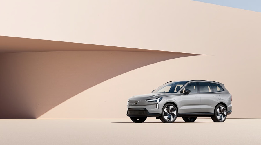 2026 Volvo XC60 Rear View Ramsey Volvo in Ramsey, NJ