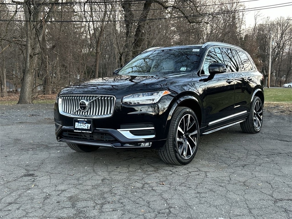2024 Volvo XC90 Plus's photo
