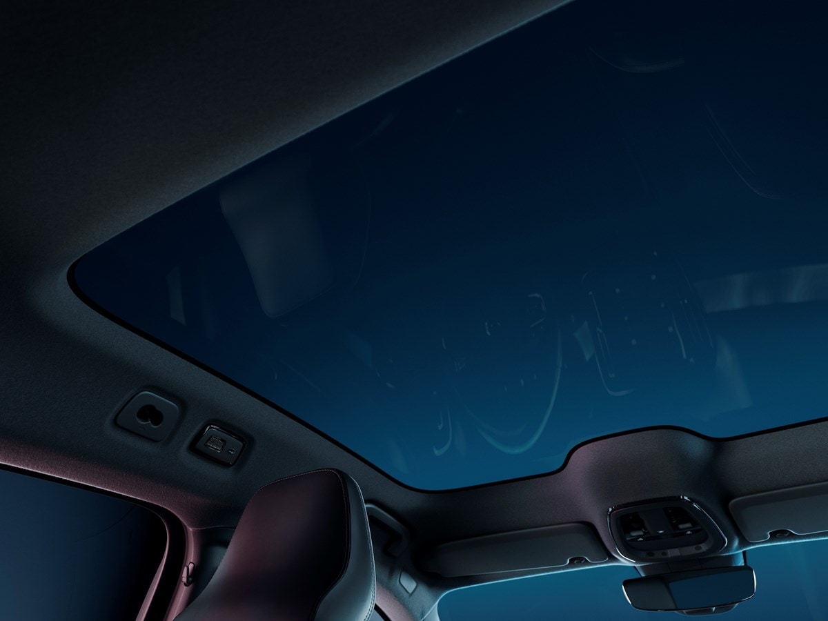 Volvo C40 Recharge Moonroof