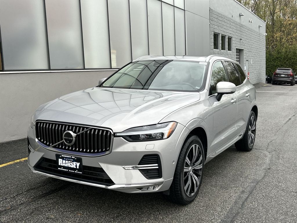 2023 Volvo XC60 Plus