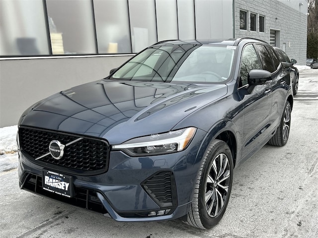2023 Volvo XC60 B5 AWD Plus Dark SUV