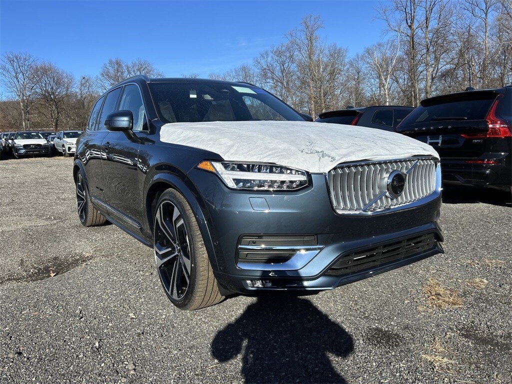 2025 Volvo XC90 photo 2