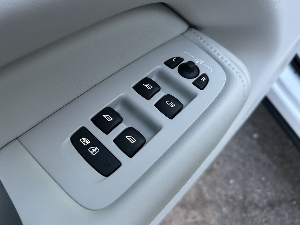 2026 Volvo XC60 Ultra - Photo 16