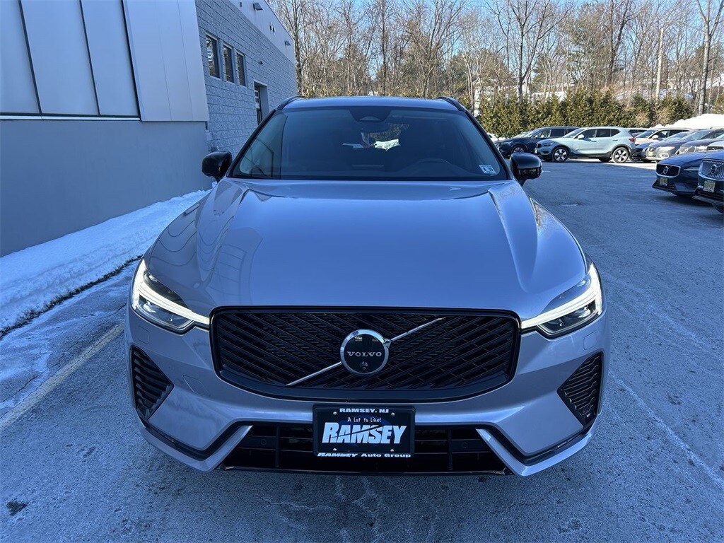 New 2026 Volvo XC60 B5 Plus SUV