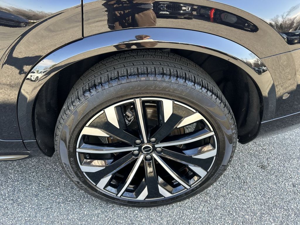 2025 Volvo XC90 Ultra - Photo 11