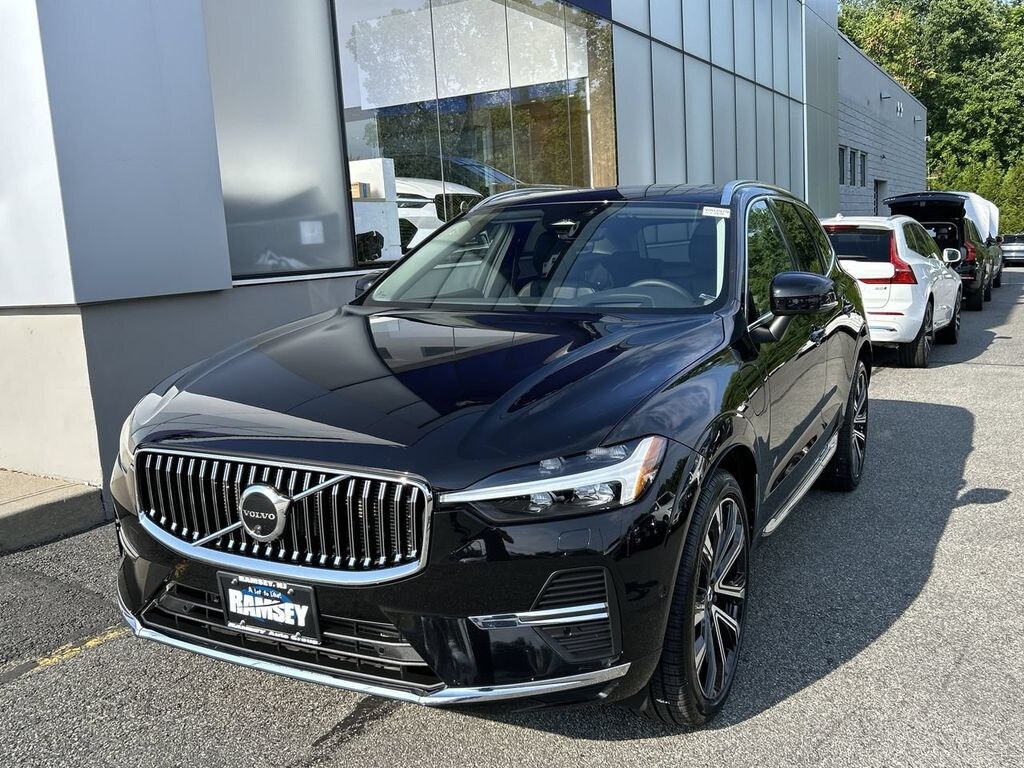Certified 2023 Volvo XC60 Recharge Plug-In Hybrid Ultimate Bright SUV